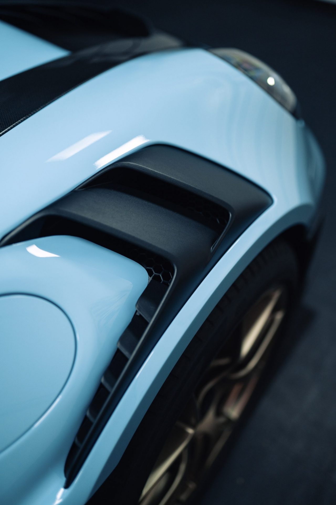 Frontansicht Porsche 992 GT3 RS Weissach in Gulf Blue mit Suntek Reaction