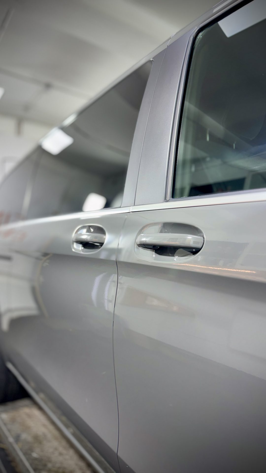 Seitenansicht V-Klasse foliert